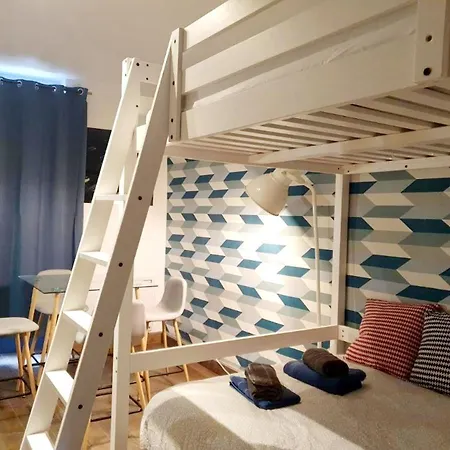 アパート Ruffec 14 1d *