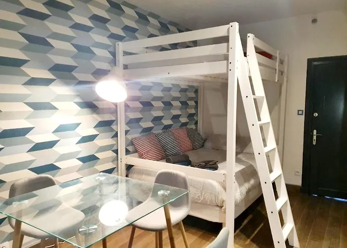 アパート Ruffec 14 1d